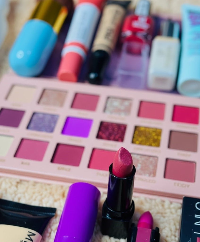 20 Items Makeup Deal Combo Kit